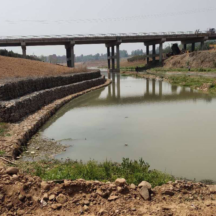 鉛絲石籠網(wǎng)的應(yīng)用優(yōu)勢特點 鉛絲石籠網(wǎng)的應(yīng)用優(yōu)勢特點