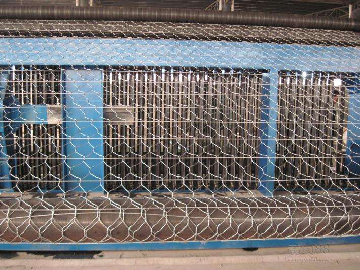 加筋石籠網(wǎng)的優(yōu)勢特點(diǎn)用途 加筋石籠網(wǎng)的優(yōu)勢特點(diǎn)用途