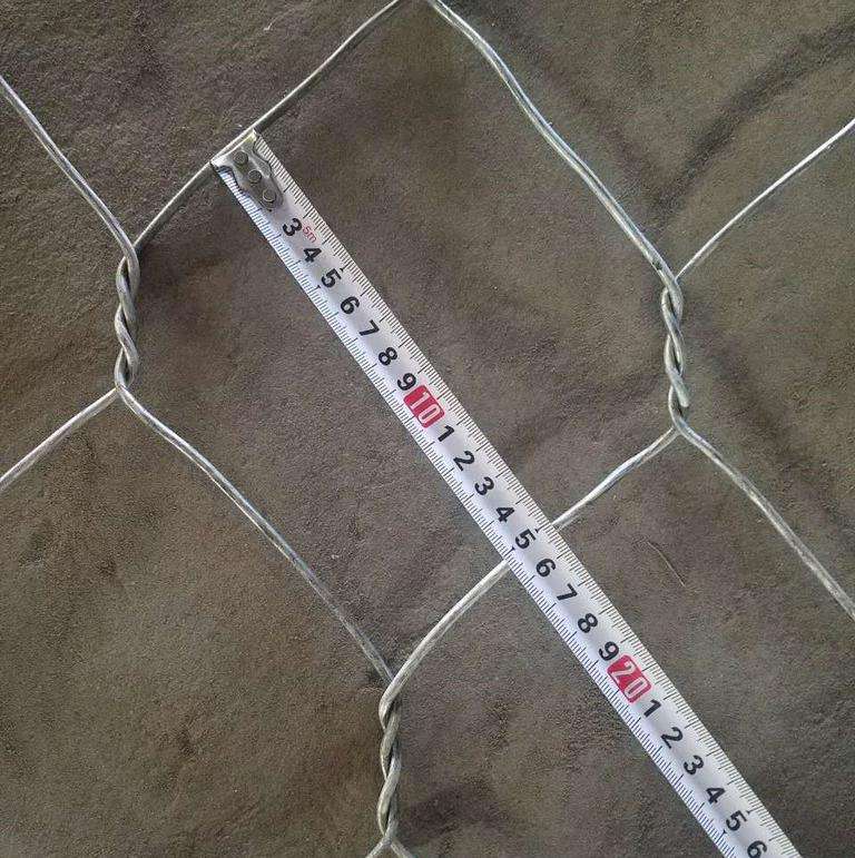 雷諾護(hù)墊為何設(shè)計(jì)成六角形蜂巢狀 雷諾護(hù)墊為何設(shè)計(jì)成六角形蜂巢狀