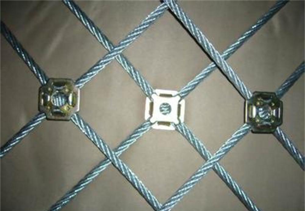 邊坡落石防護網的優(yōu)勢特點是什么